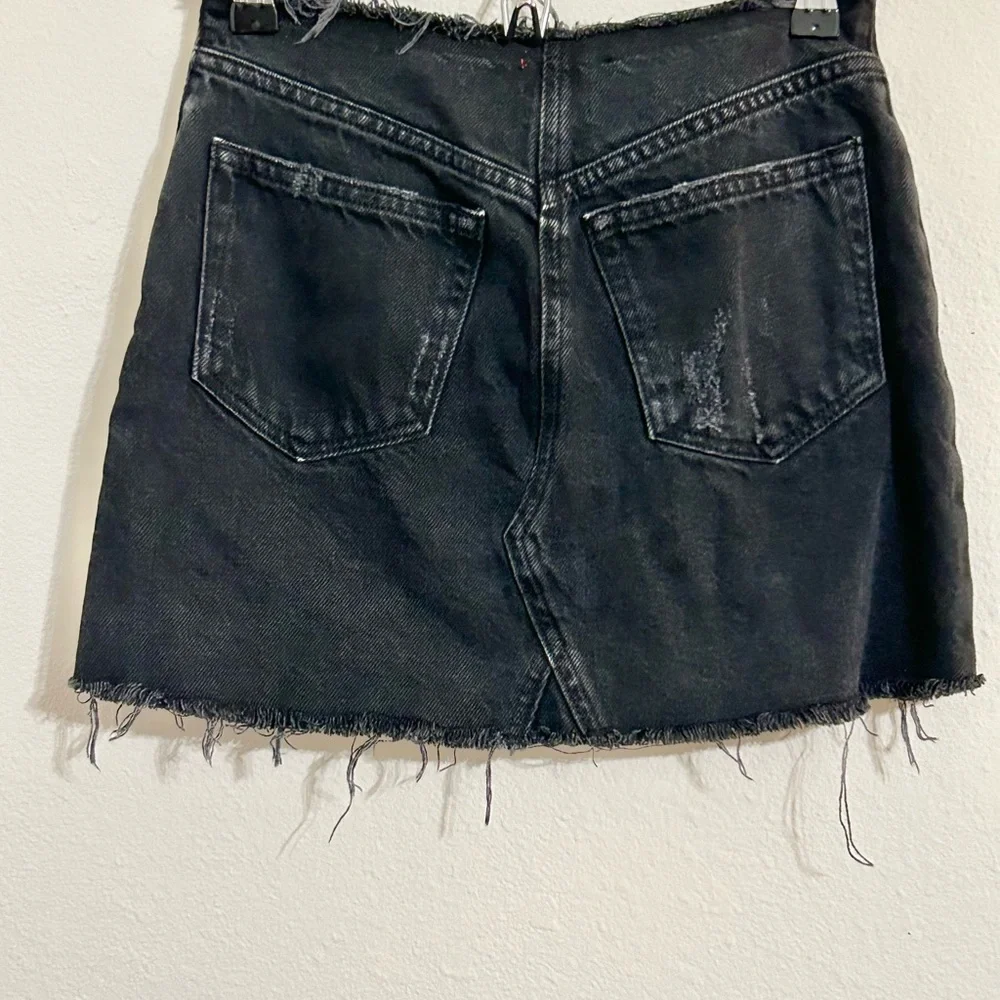 Urban Outfitters BDG Black Denim Raw Edge Mini Skirt Button Fly XS - Picture 4 of 8